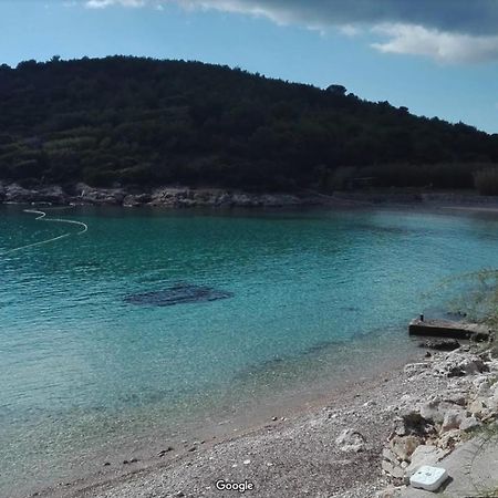 Resort Village T.N. Milna Vis Eksteriør billede