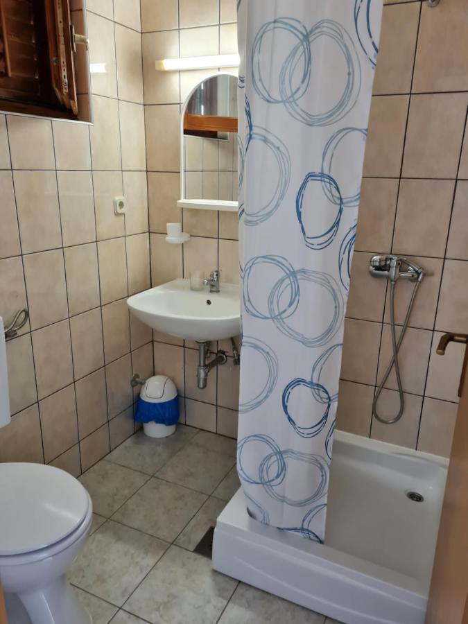 Resort Village T.N. Milna Vis Eksteriør billede